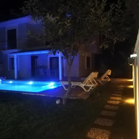 Tatildeki Yuva * Cesme